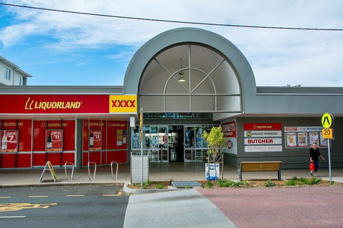 Ground Floor Air Conditioned Fabulous Waterviews Overlooking Pumicestone Passage - Accommodation NSW 1