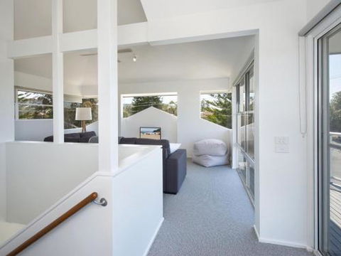 AMETHYST Gerringong 4pm Check Out Sundays - Accommodation NSW 1