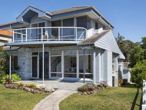 AMETHYST Gerringong 4pm Check Out Sundays - Accommodation NSW 4
