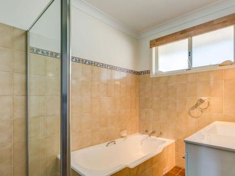 PENZANCE Gerroa Beachfront To Shelley Beach & 4pm Check Out Sundays - Accommodation NSW 2