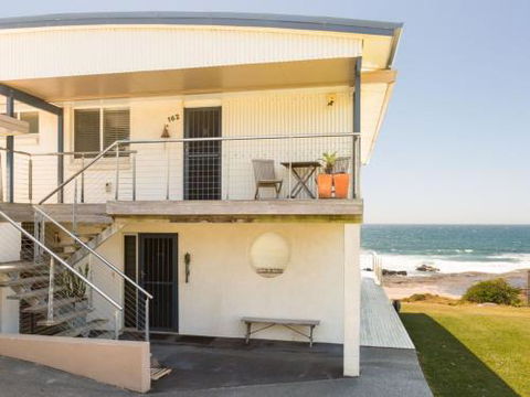 PENZANCE Gerroa Beachfront To Shelley Beach & 4pm Check Out Sundays - Accommodation NSW 5