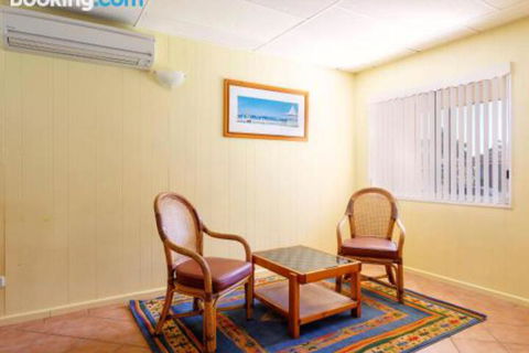 Perrumba Street Cottage - Accommodation NSW 3