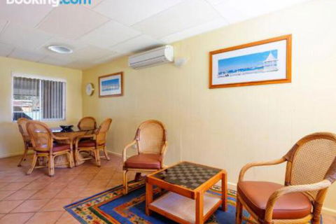 Perrumba Street Cottage - Accommodation NSW 1