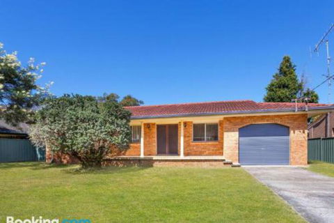 Perrumba Street Cottage - Accommodation NSW 5