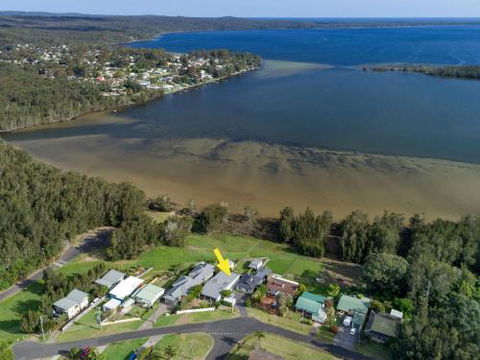 VINCES LANDING OLD EROWAL BAY 4pm Check Out Sundays - Accommodation NSW 0