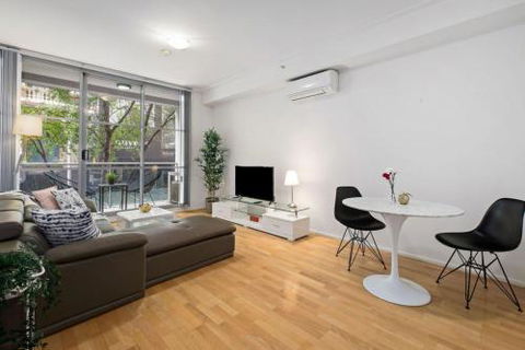 A Bright & Stylish Studio Next To Darling Harbour - Accommodation NSW 4