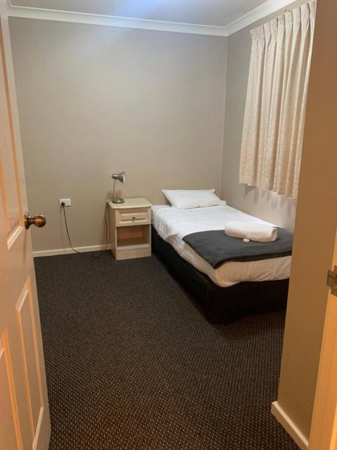 Waratah - Accommodation NSW 4