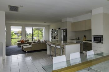 Stylish 3 Bedroom Condo - Accommodation NSW 0
