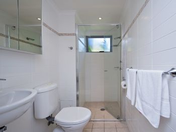 Shoal Bay Beachclub Level G Bayside 07 - Accommodation NSW 5
