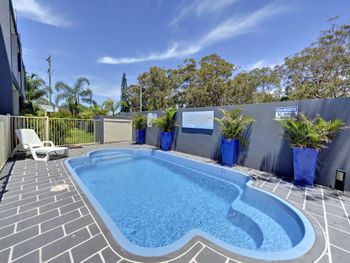 Shoal Bay Beachclub Level G Bayside 07 - Accommodation NSW 2
