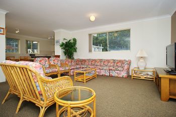 South Pacific Unit 9 Shoal Bay - Accommodation NSW 2
