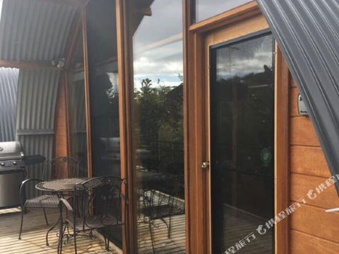 Bruny Island Accommodation 43 Degrees Beachside Studio Spa Apartments (1) - Accommodation NSW 4