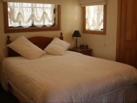Twin Pines Cottage On Lansdowne - Accommodation NSW 1