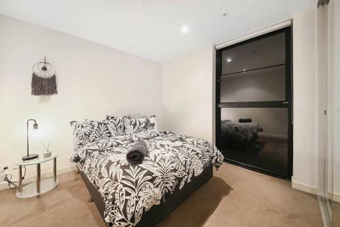 A Cozy 2BR CBD Apartment Near Bourke St. Mall - Accommodation NSW 3