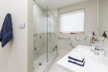 3 Bedroom Waterfront Penthouse On The Hawkesbury - Accommodation NSW 2