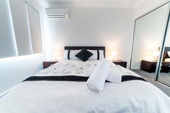 1 Bedroom Gold Coast Beachside Apt W AC + Parking - Accommodation NSW 0