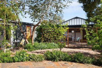 Alba House - Accommodation NSW 2