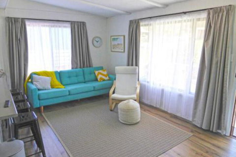 The Relax Shack At Culburra Beach Sleeps 7 - Accommodation NSW 5