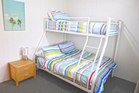 The Relax Shack At Culburra Beach Sleeps 7 - Accommodation NSW 4