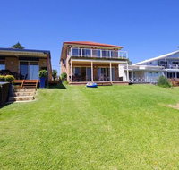 Luxury Waterfront House - Accommodation NSW