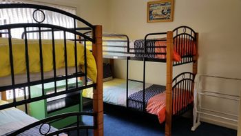 Redrocks Retreat - Accommodation NSW 4