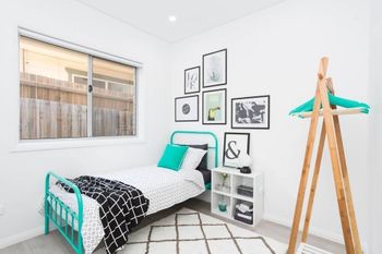 5 Bedroom Sydney Mansion With Parking - Accommodation NSW 3