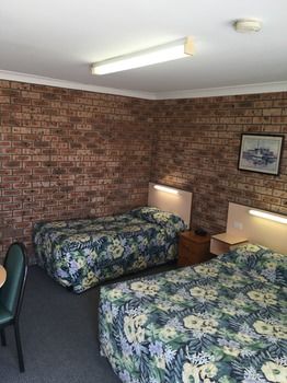 Dragon & Phoenix Motel - Accommodation NSW 3