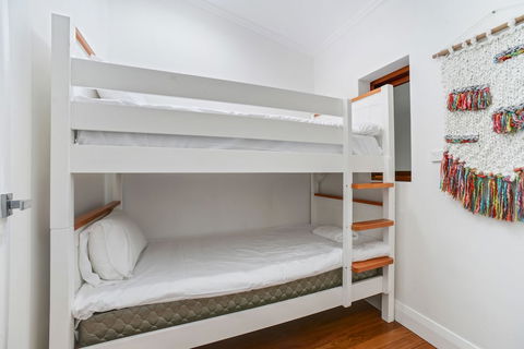 HomeHotel LuxuryHome 500m Crows Nest Shops - Accommodation NSW 3