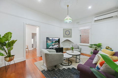 HomeHotel LuxuryHome 500m Crows Nest Shops - Accommodation NSW 4