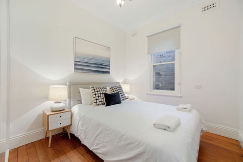 HomeHotel LuxuryHome 500m Crows Nest Shops - Accommodation NSW 5