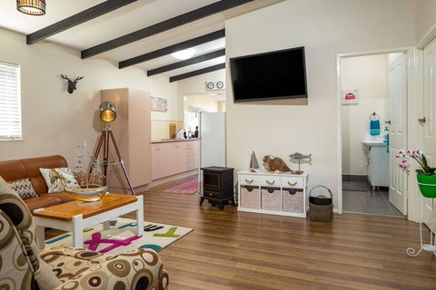 Magical Tomakin Getaway - Accommodation NSW 4