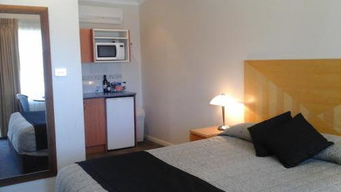 Willows Motel - Accommodation NSW 4