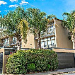 Adelaide DressCircle Apartments - Ward St - Accommodation NSW 2