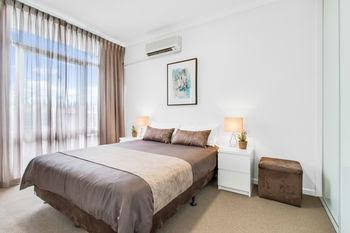 Adelaide DressCircle Apartments - Ward St - Accommodation NSW 1