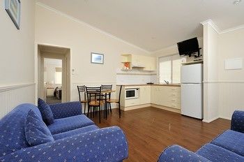 Lakeside Holiday Park - Accommodation NSW 2