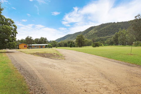 Feathertop Views And Dorm - Accommodation NSW 0