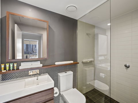 Lucid Living Brisbane - Accommodation NSW 5