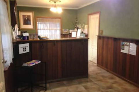 Charles Rasp Motor Inn & Cottages - Accommodation NSW 0