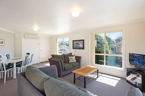 Captain's Quarters - Accommodation NSW 5