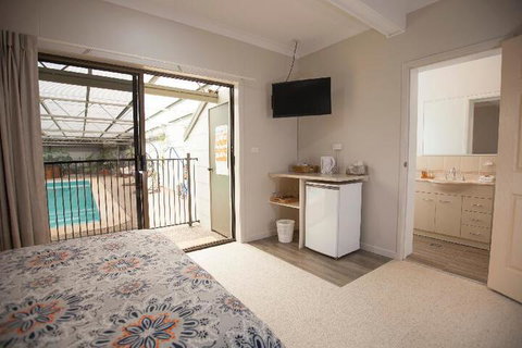 Batemans Bay Manor - Accommodation NSW 7
