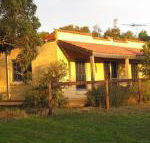 Dees Villa Bed  Breakfast - Accommodation NSW