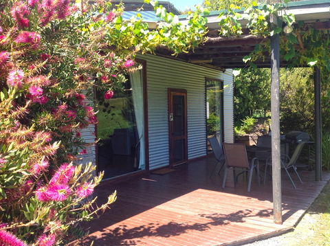 Valley Farm Vineyard Cottages - Accommodation NSW 6