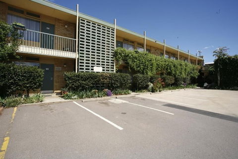 Mid City Motor Inn - Accommodation NSW 3