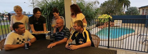 Tropixx Motel & Restaurant - Accommodation NSW 4