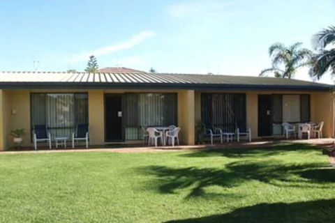 Admirals Lodge - Accommodation NSW 4