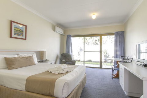 Island Palms Motor Inn - Accommodation NSW 6