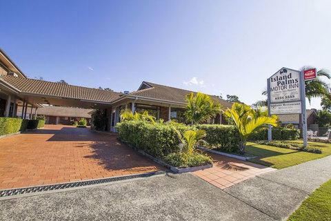 Island Palms Motor Inn - Accommodation NSW 1