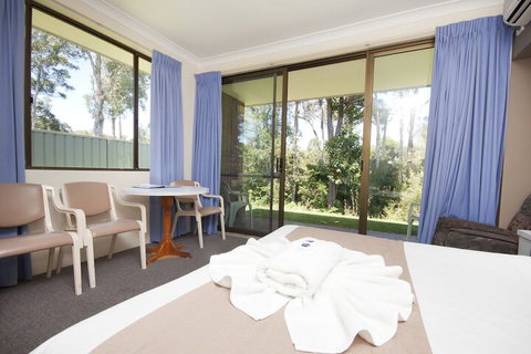 Island Palms Motor Inn - Accommodation NSW 7