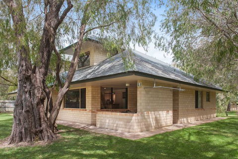 Siesta Park Holiday Resort - Accommodation NSW 2