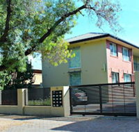 Adelaide DressCircle Apartments Childers Street - Accommodation NSW